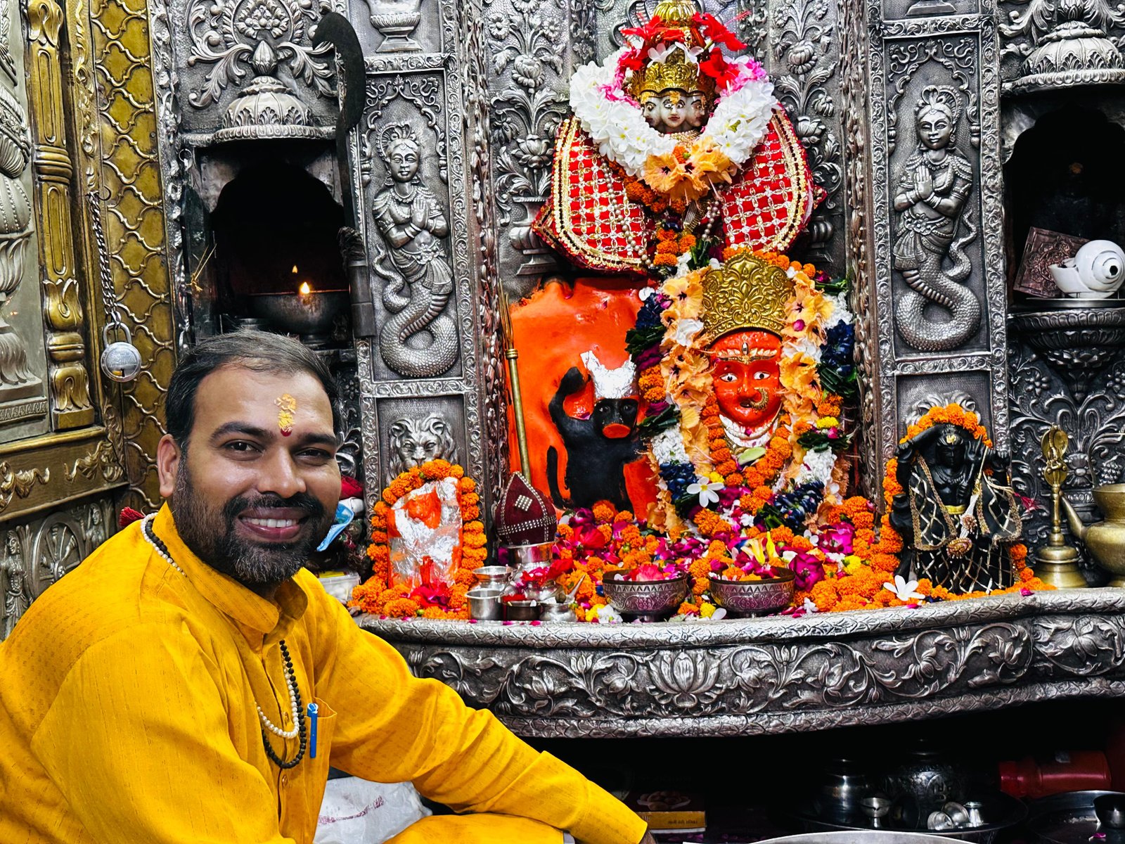 Pandit Mahesh Dubey ji photo 2 Divy Ganga Seva Mission